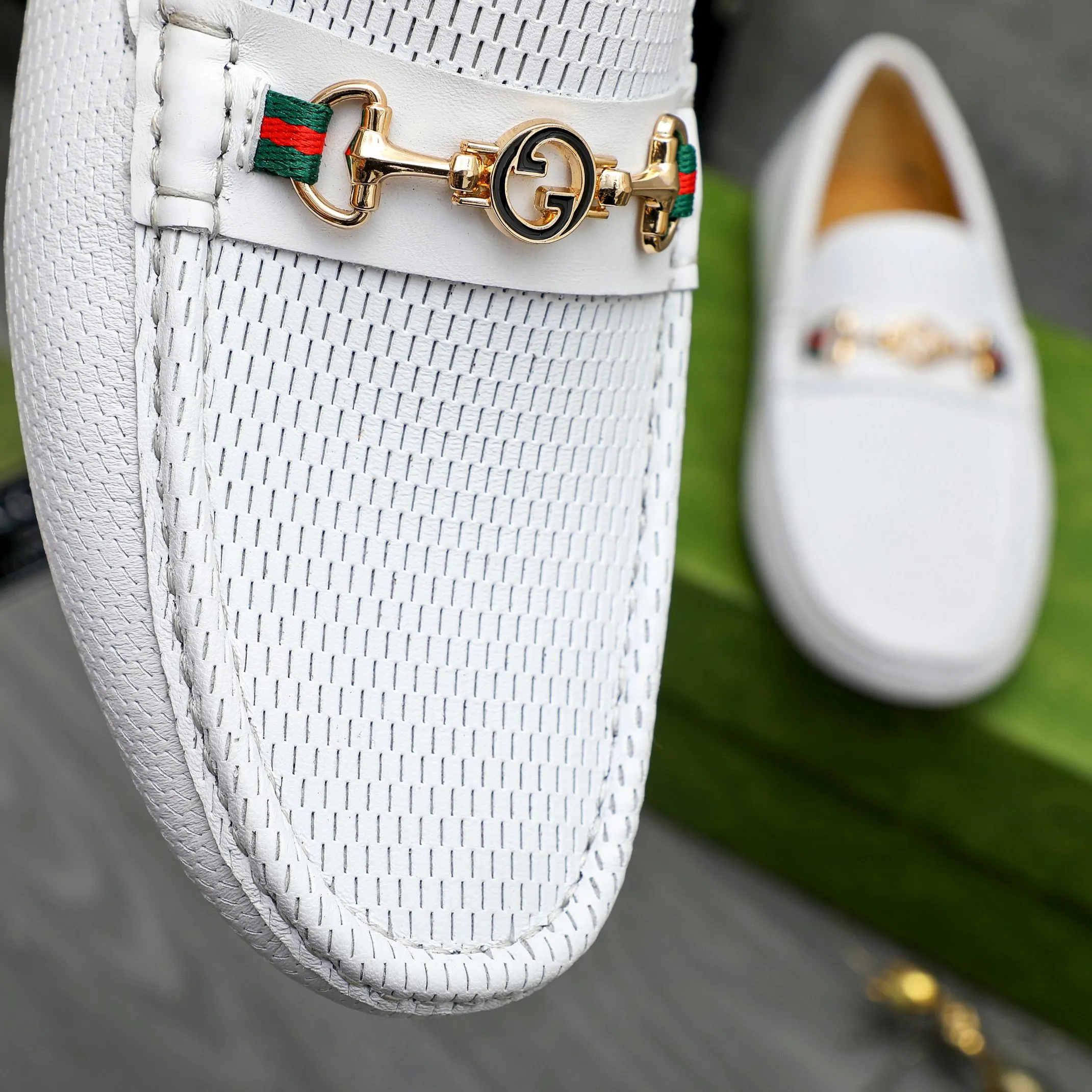 Men's shoes 💰p420 Product trademark: GUCCI (Gucci) casual slip-on men's shoes Regular size: 38-44 Product materials: Selected hollow cowhide upper, sheepskin lining, rubber outsole